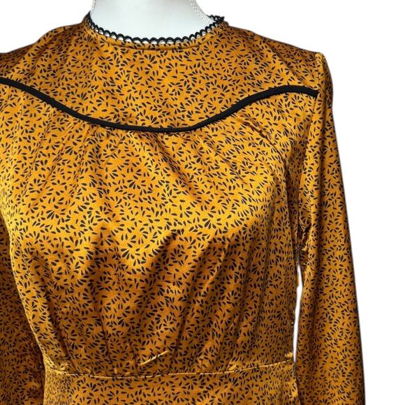 Molly Bracken Long Sleeve Gold and Black Dress - NWOT - Size XS - Picture 2 of 8